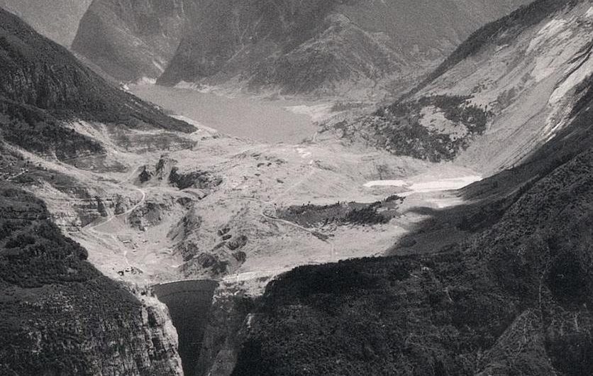 Panoramica della Valle del Vajont poco dopo il disastro del 9 ottobre 1963
